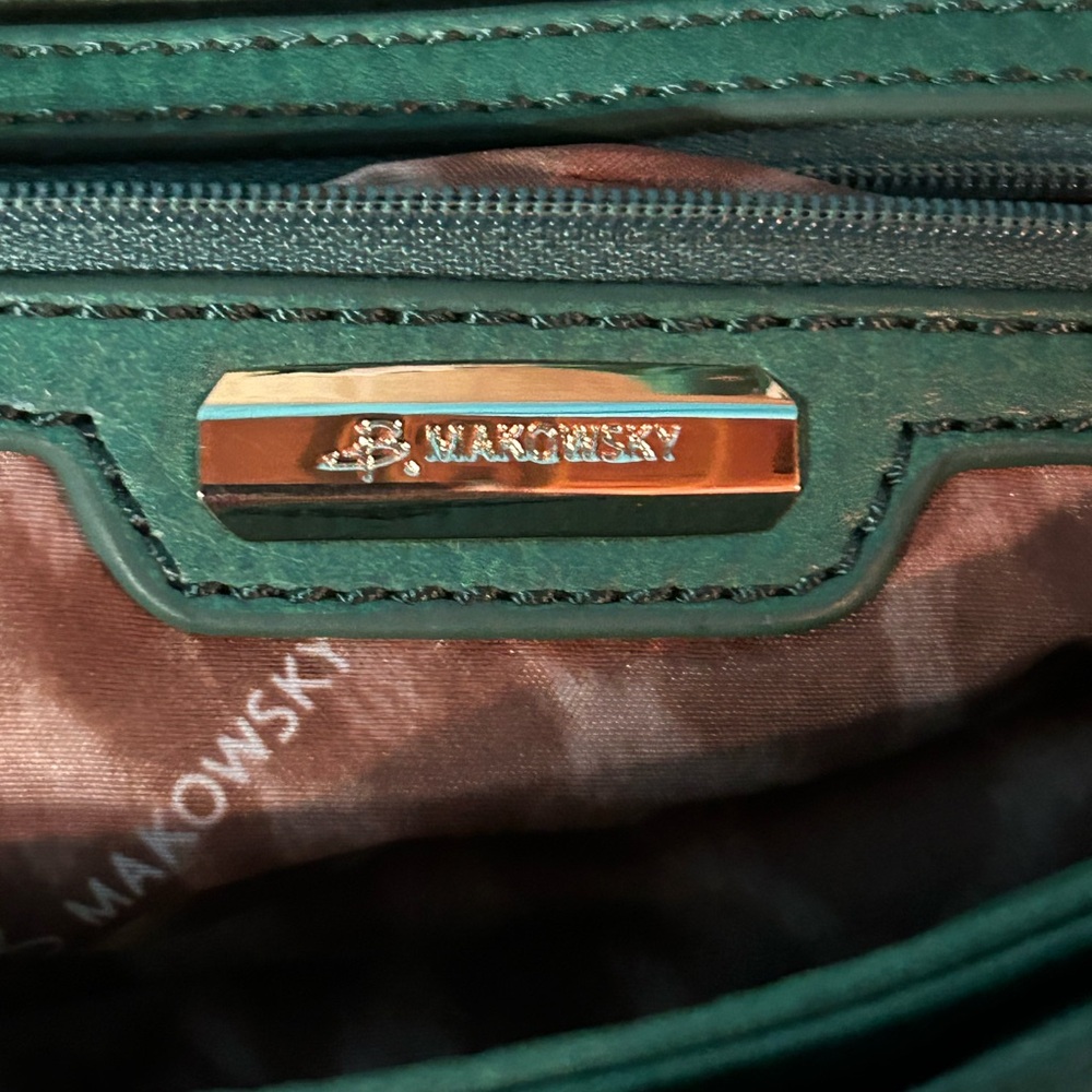 B. MAKOWSKY Giamma Emerald NWT
Leather and Suede Hobo Bag with dustbag - Picture 10 of 15